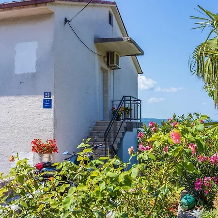 Apartmán Dora *