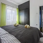 Dora Appartement *