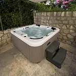 Dora Appartement *