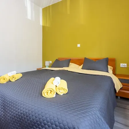 Dora Apartman