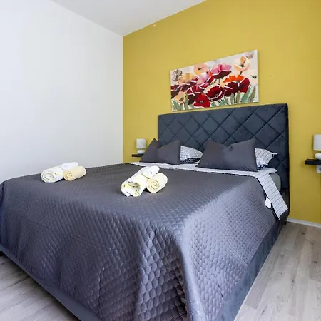 Dora Apartman *