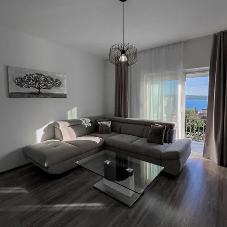 Apartman Dora *